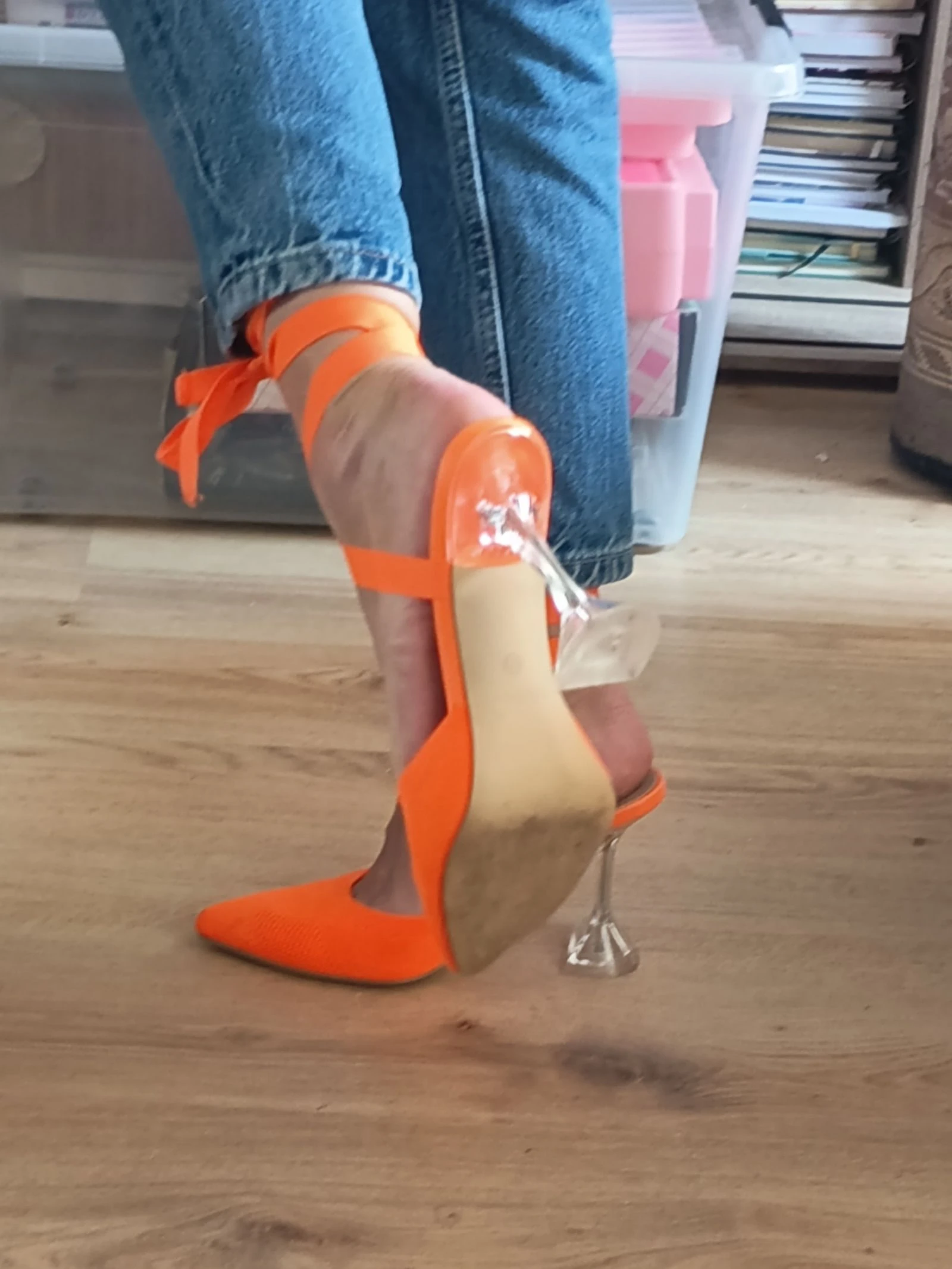 Zapatos de tacón naranja fluorescente – photo 4
